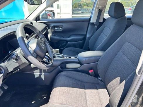 Used 2023 Honda HR-V LX image 6