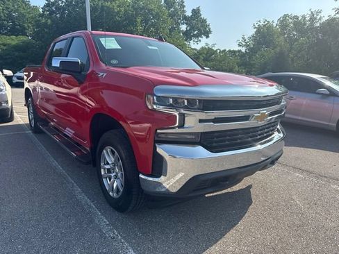 Used 2021 Chevrolet Silverado 1500 LT w/ Z71 Off-Road Package AWD/4WD image 2