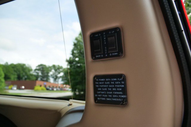 Used 2025 GMC Savana 2500 Extended w/ Driver Convenience Package RWD image 27