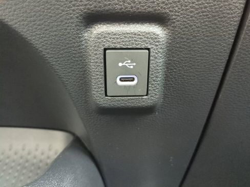 Used 2025 Toyota Corolla SE image 20