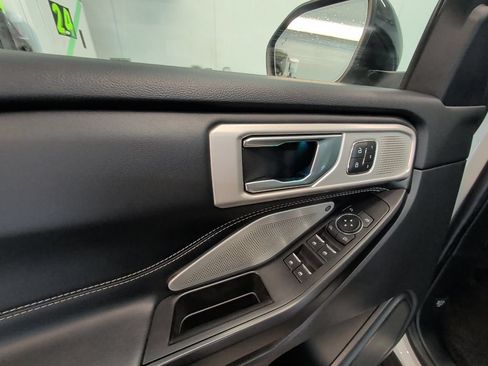 Used 2020 Ford Explorer ST w/ Premium Technology Package AWD/4WD image 12