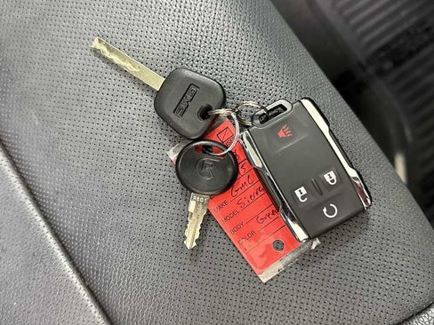 Used 2015 GMC Sierra 1500 SLT w/ SLT Crew Cab Value Package image 32