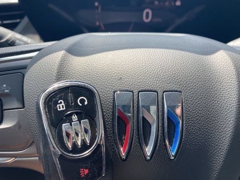 Used 2025 Buick Encore GX Preferred AWD/4WD image 31