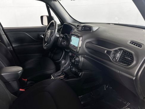 Used 2022 Jeep Renegade Altitude w/ Convenience Group image 27