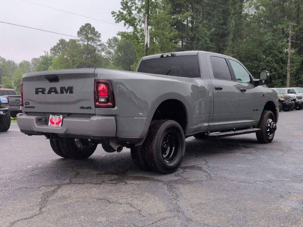 New 2026 RAM 3500 Big Horn AWD/4WD image 3