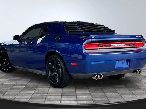 Used 2012 Dodge Challenger R/T RWD image 4