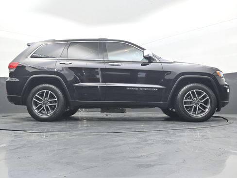 Used 2019 Jeep Grand Cherokee Limited RWD image 29
