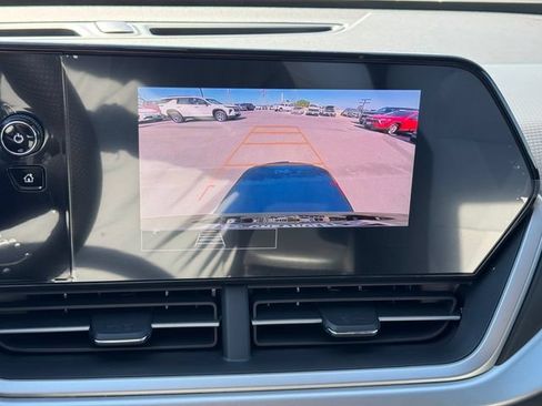 New 2026 Chevrolet Trax RS w/ Sunroof Package FWD image 17