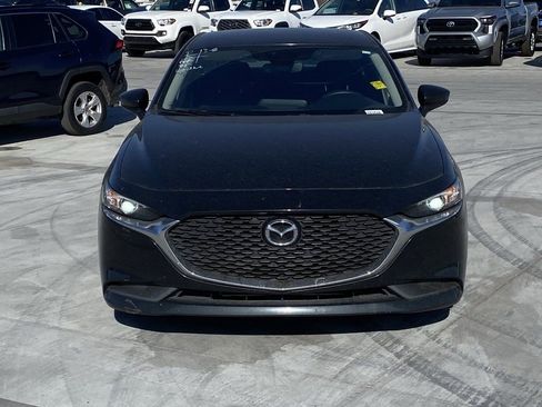 Used 2019 MAZDA MAZDA3 Base image 2