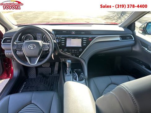 Certified 2018 Toyota Camry SE image 14