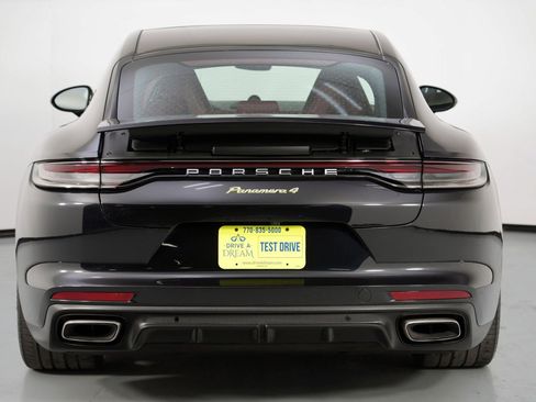 Used 2022 Porsche Panamera 4 w/ Premium Package image 55