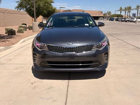 Used 2018 Kia Optima S FWD image 3