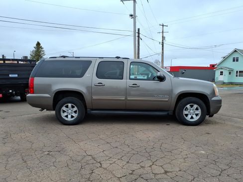 Used 2013 GMC Yukon XL SLT image 7