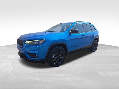 Used 2023 Jeep Cherokee Altitude Lux w/ Lux Elite Package