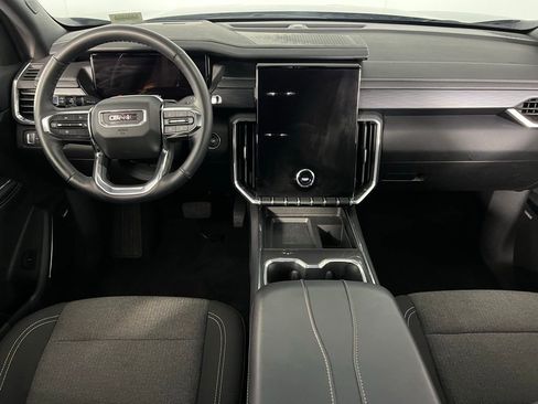 Used 2025 GMC Acadia Elevation image 13