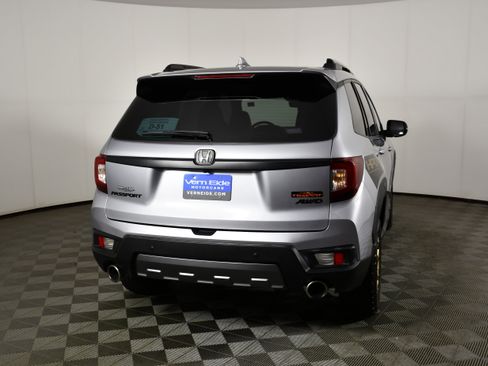 Certified 2023 Honda Passport TrailSport image 7