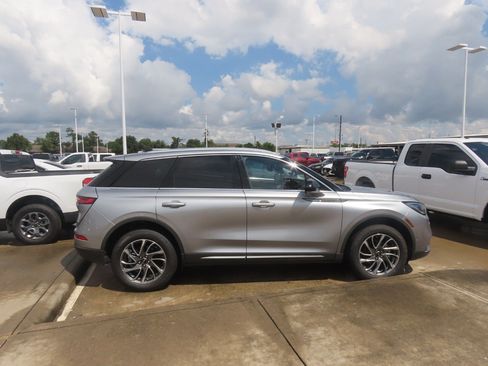 Used 2022 Lincoln Corsair FWD w/ Equipment Group 101A image 10