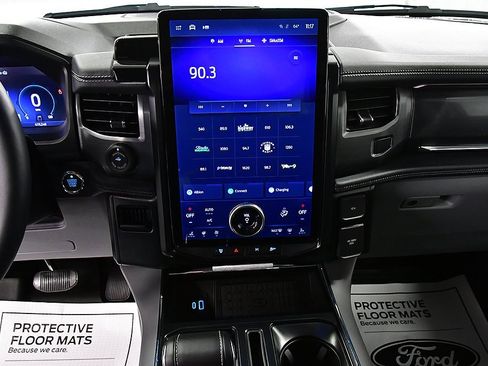 Used 2024 Ford F150 Lightning Flash image 29