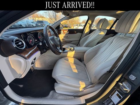 Used 2017 Mercedes-Benz E 300 4MATIC image 7