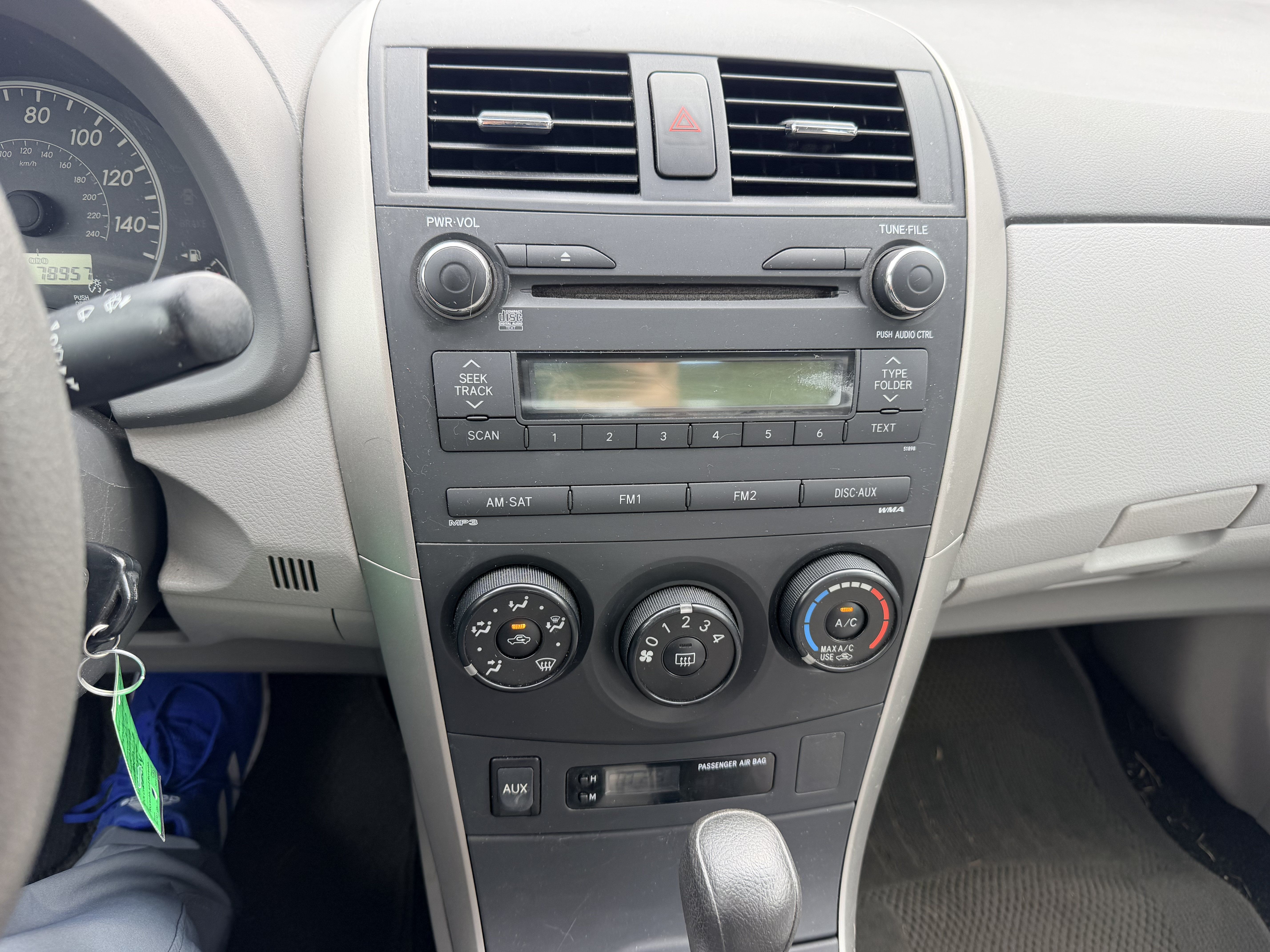 Used 2010 Toyota Corolla LE FWD image 9