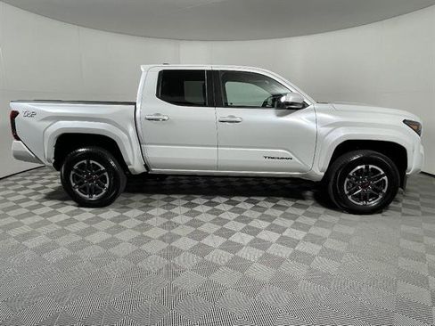 Certified 2025 Toyota Tacoma TRD Sport image 7