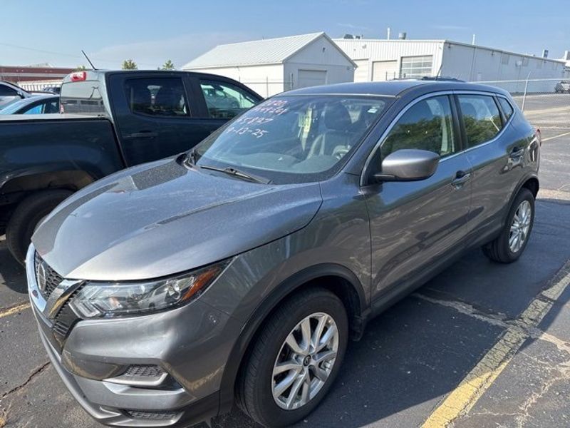 Used 2020 Nissan Rogue Sport S w/ Appearance Package image 1