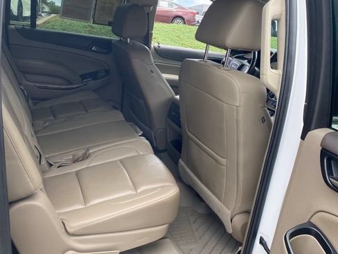 Used 2017 GMC Yukon XL SLT w/ Open Road Package RWD image 18