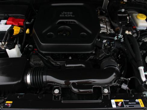 Used 2021 Jeep Wrangler Unlimited Sport image 43