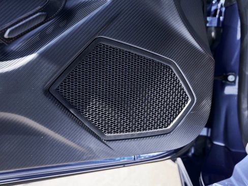 Used 2024 Lamborghini Huracan Tecnica RWD image 40