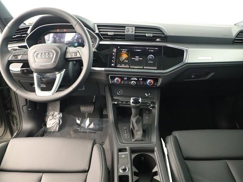 New 2025 Audi Q3 2.0T Premium image 17