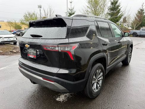 Used 2025 Chevrolet Equinox LT w/ Convenience Package II image 6