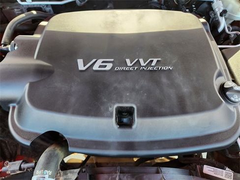 Used 2017 Chevrolet Colorado Z71 image 29