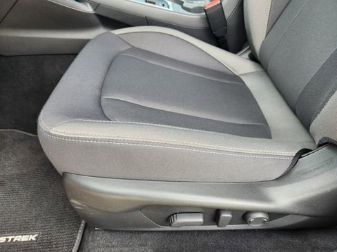 Certified 2025 Subaru Crosstrek 2.0i Premium image 25