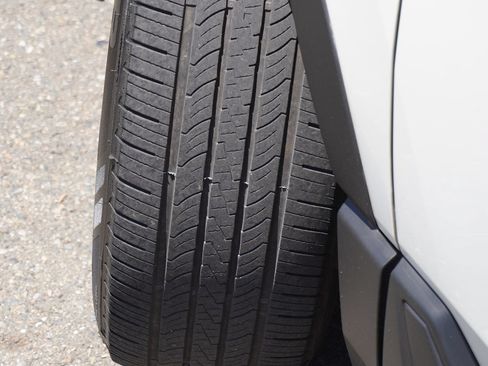 Used 2017 Honda CR-V LX image 5