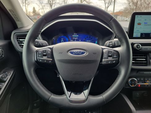 Used 2022 Ford Escape SEL w/ Technology Package image 23