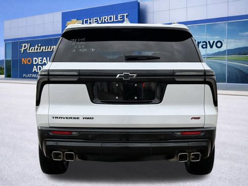 Certified 2024 Chevrolet Traverse RS w/ LPO, Floor Liner Package image 6