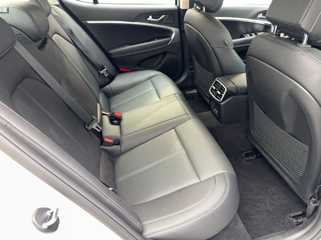 Used 2026 Genesis G70 2.5T RWD image 35