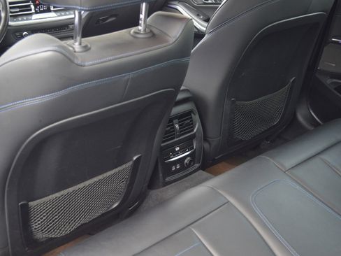 Used 2019 BMW 330i Sedan w/ M Sport Package image 28