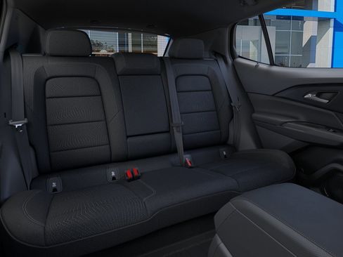 New 2026 Chevrolet Equinox EV LT image 17