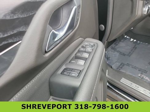 Certified 2021 GMC Yukon XL Denali w/ Denali Premium Package AWD/4WD image 24
