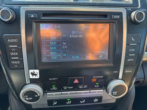 Used 2012 Toyota Camry SE image 11