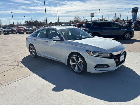 Used 2020 Honda Accord Touring image 8