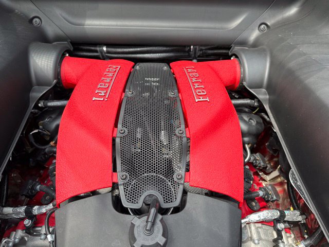 Used 2021 Ferrari F8 Tributo RWD image 40
