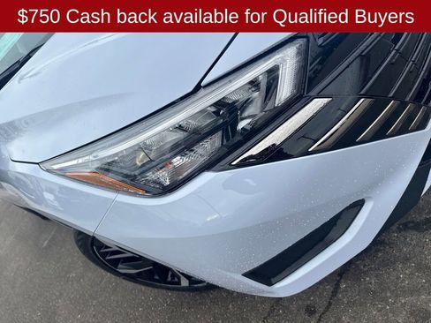 New 2025 Nissan Versa SR w/ Trunk Package image 37