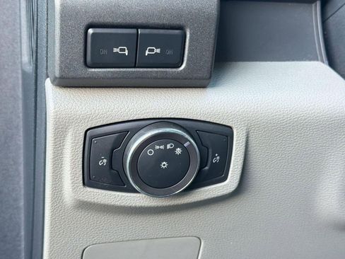 Used 2022 Ford F550 2WD Regular Cab Super Duty image 25