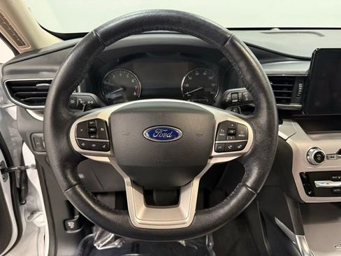Certified 2020 Ford Explorer XLT w/ Equipment Group 202A AWD/4WD image 22