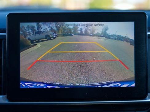 Used 2022 Hyundai Venue SEL w/ Cargo Package image 20