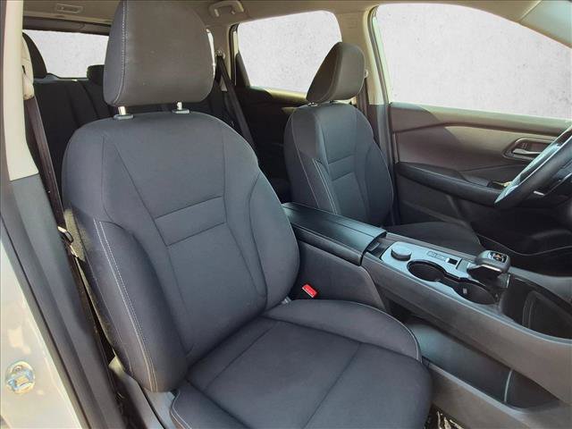 Used 2024 Nissan Rogue S AWD/4WD image 19