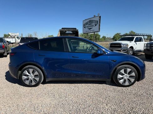 Used 2022 Tesla Model Y Long Range AWD/4WD image 12