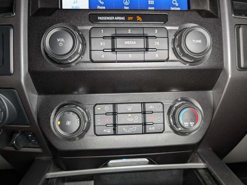 Used 2020 Ford F150 XLT w/ Equipment Group 302A Luxury AWD/4WD image 31